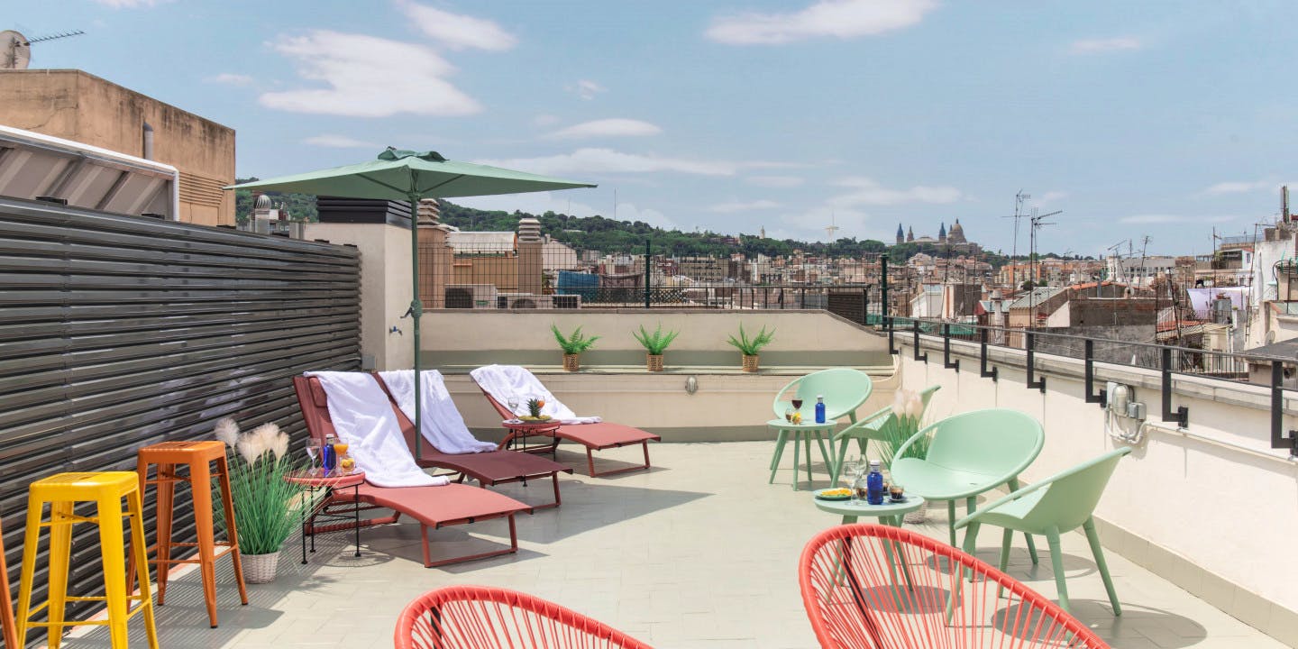 Vibrant apartment near Placeta del Pi
