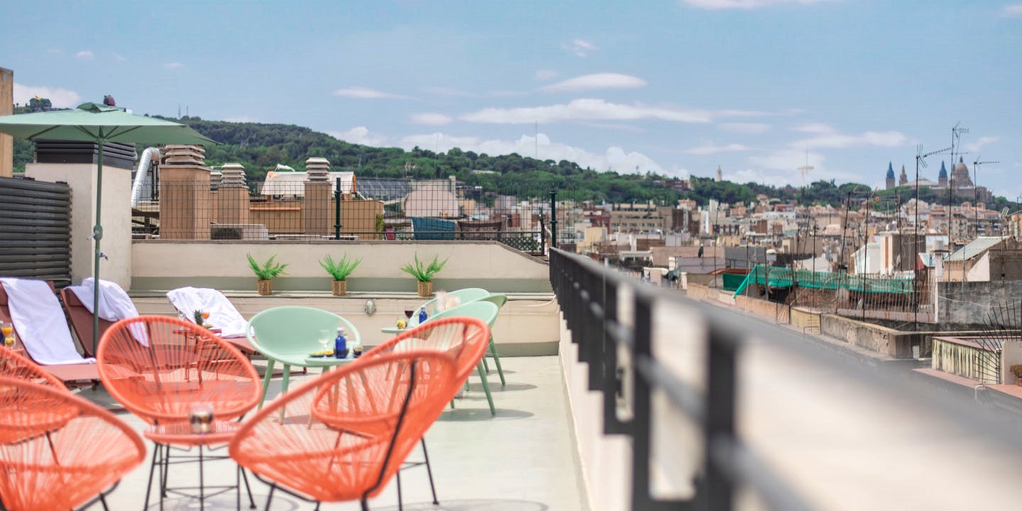 Vibrant apartment near Placeta del Pi