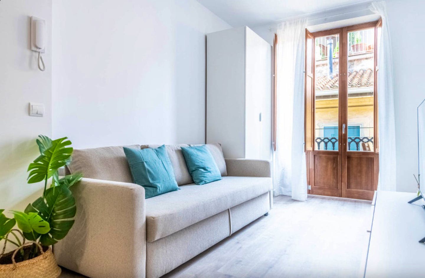 Gorgeous apartment near Central Market