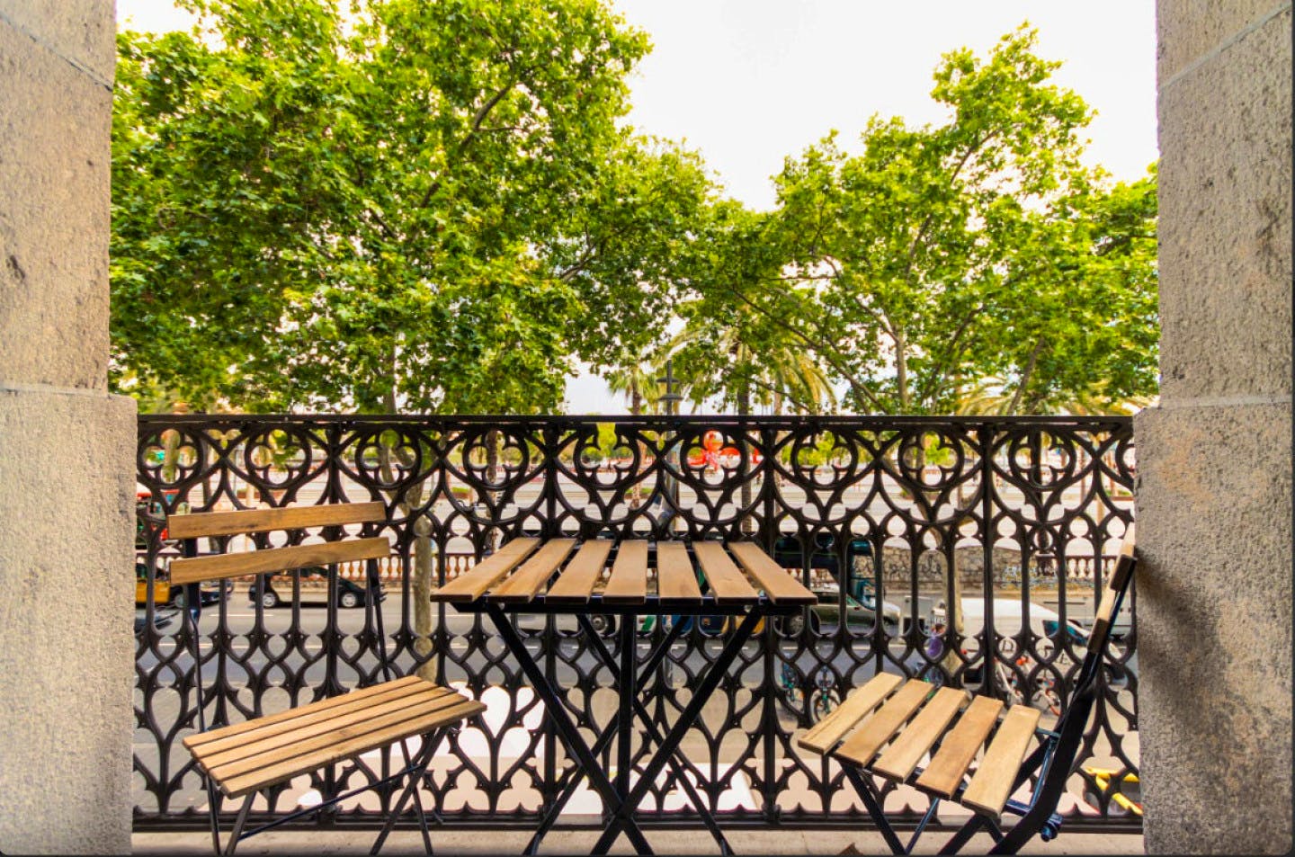 Stylish apartment 3 minutes from Drassanes Metro Station