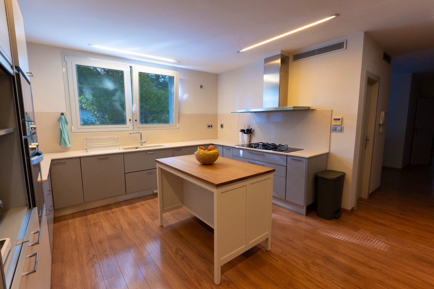 Gorgeous home near La Vallesa Subway Station