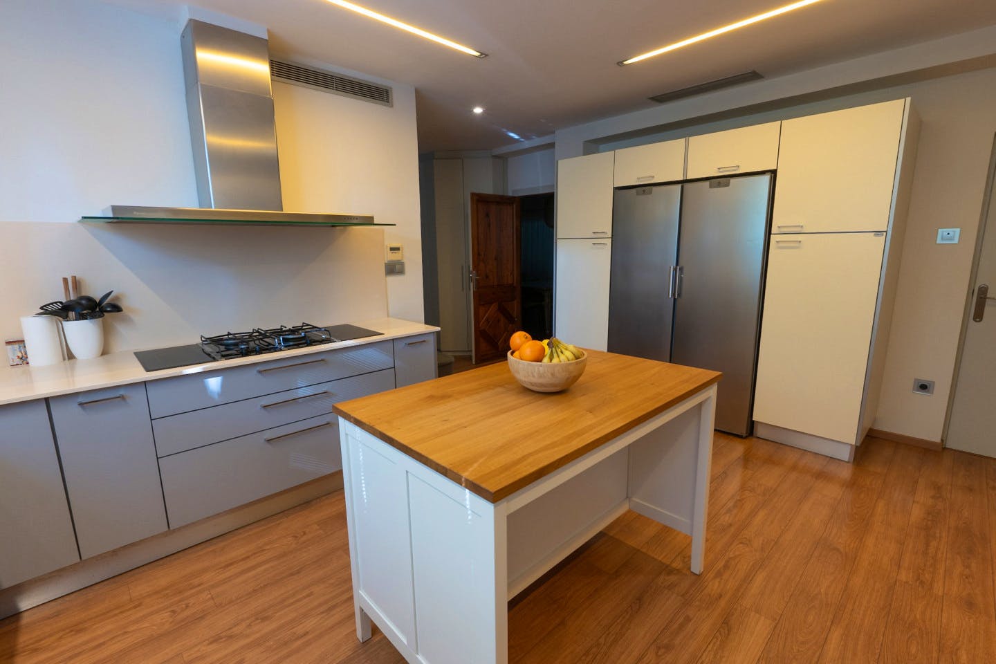 Gorgeous home near La Vallesa Subway Station