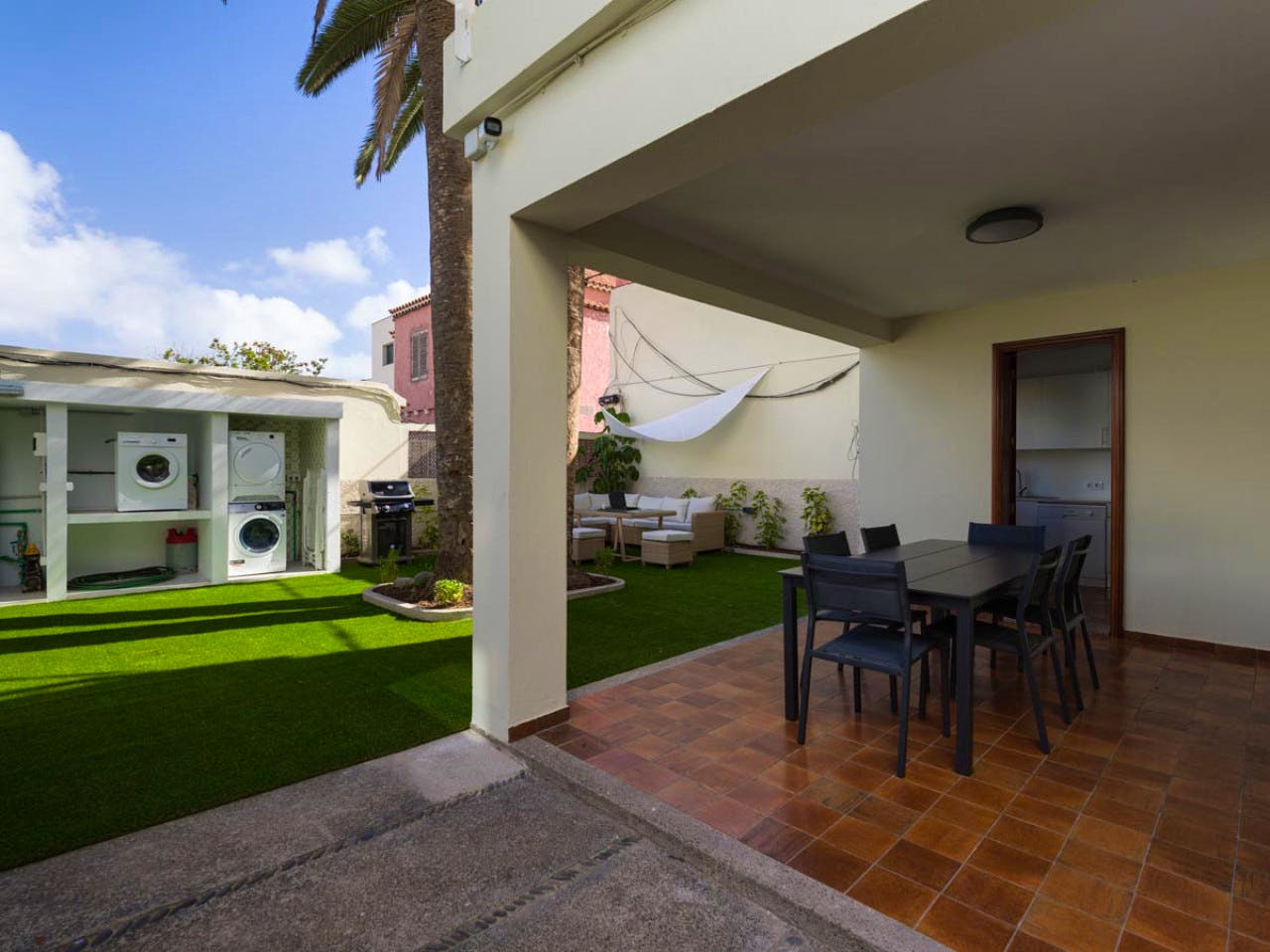 Charming house near The Air Command Canary (MACAN)