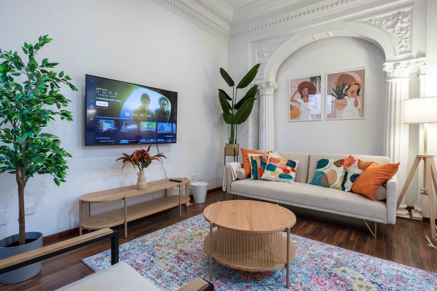Stunning apartment near Mercat Galvany Market