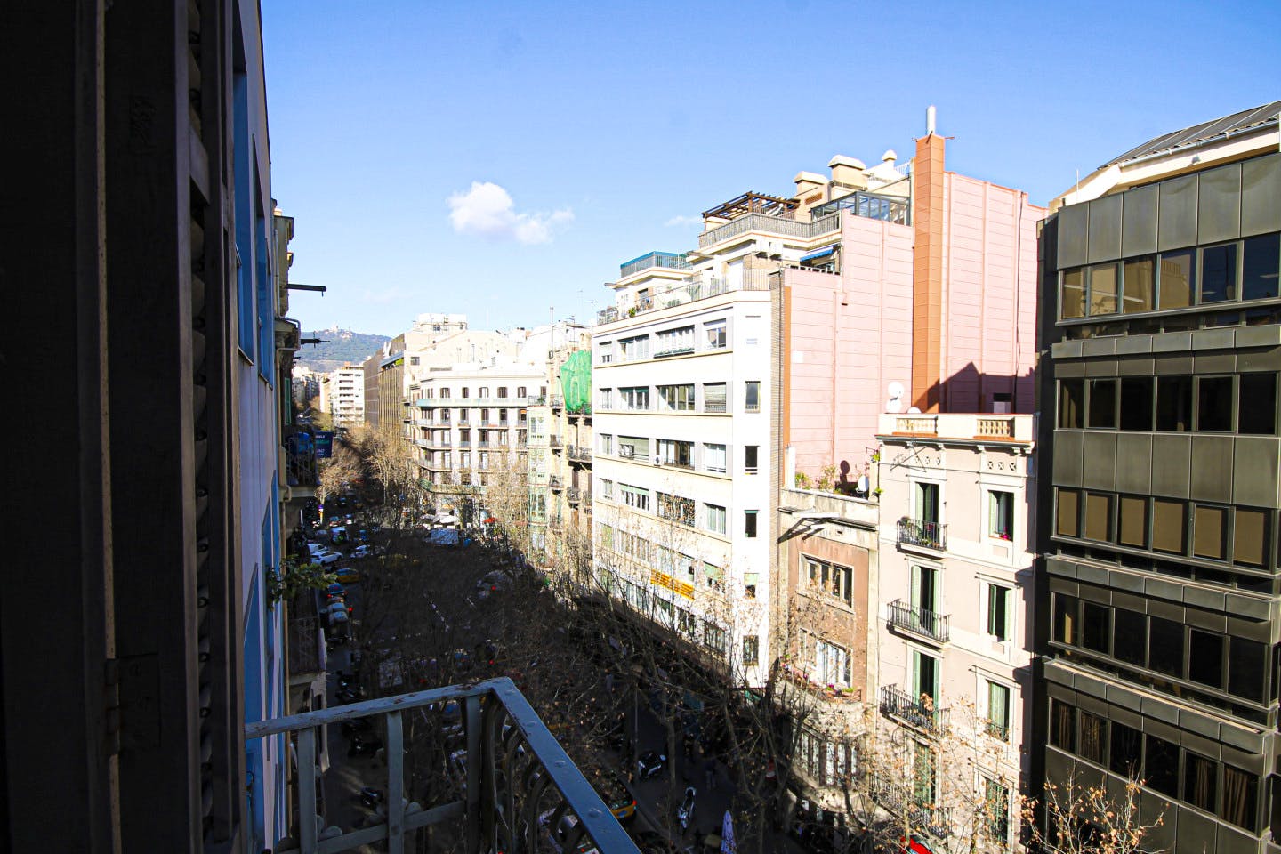 Brilliant apartment nearby the Hospital Clínic Metro Station