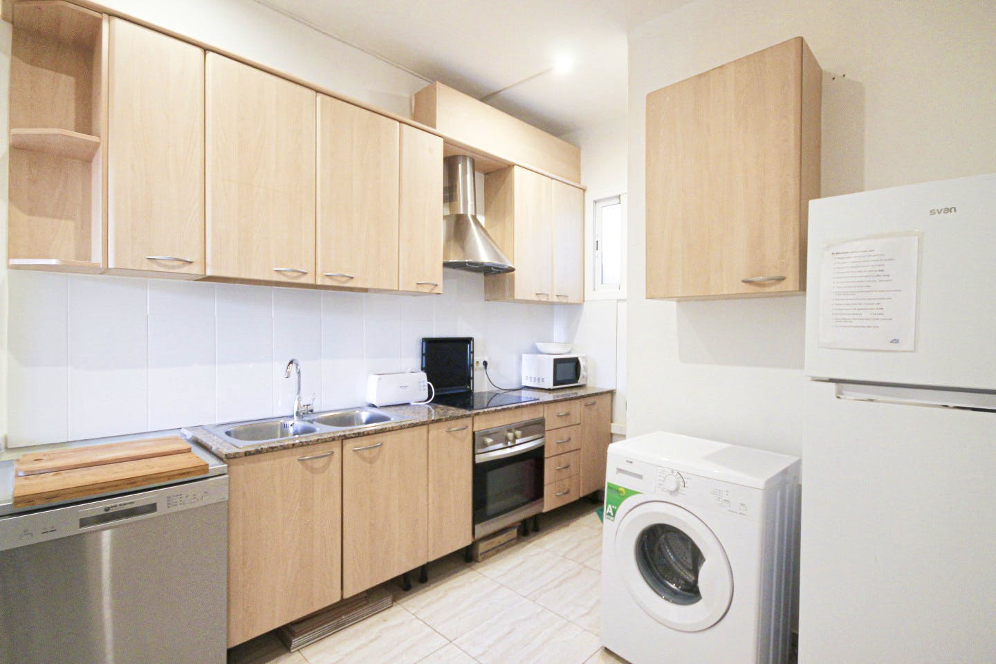 Brilliant apartment nearby the Hospital Clínic Metro Station