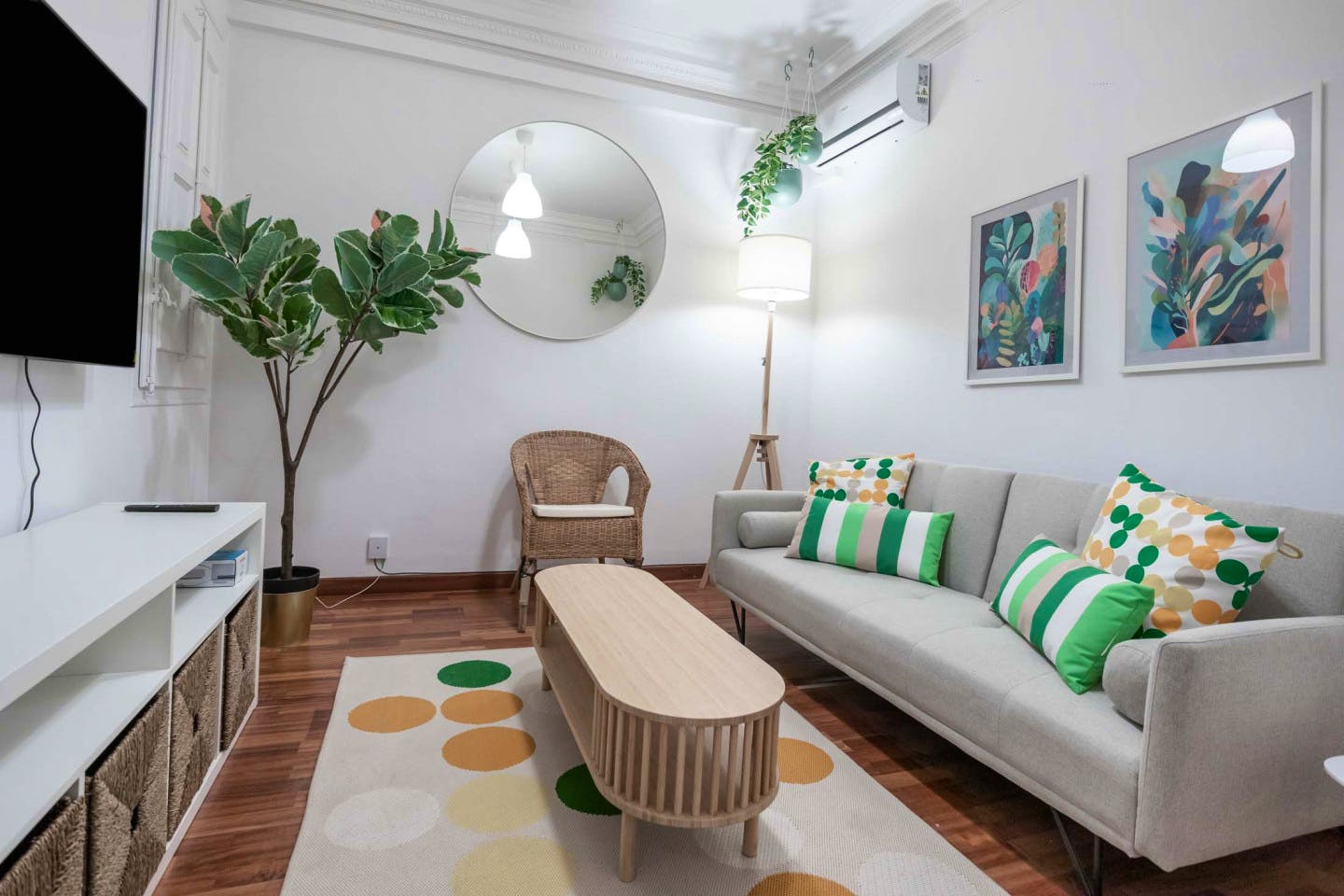 Stylish apartment near Mercat Galvany