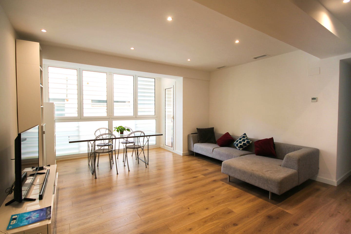 New apartment 5 minutes from Les Corts Metro Station (L3)