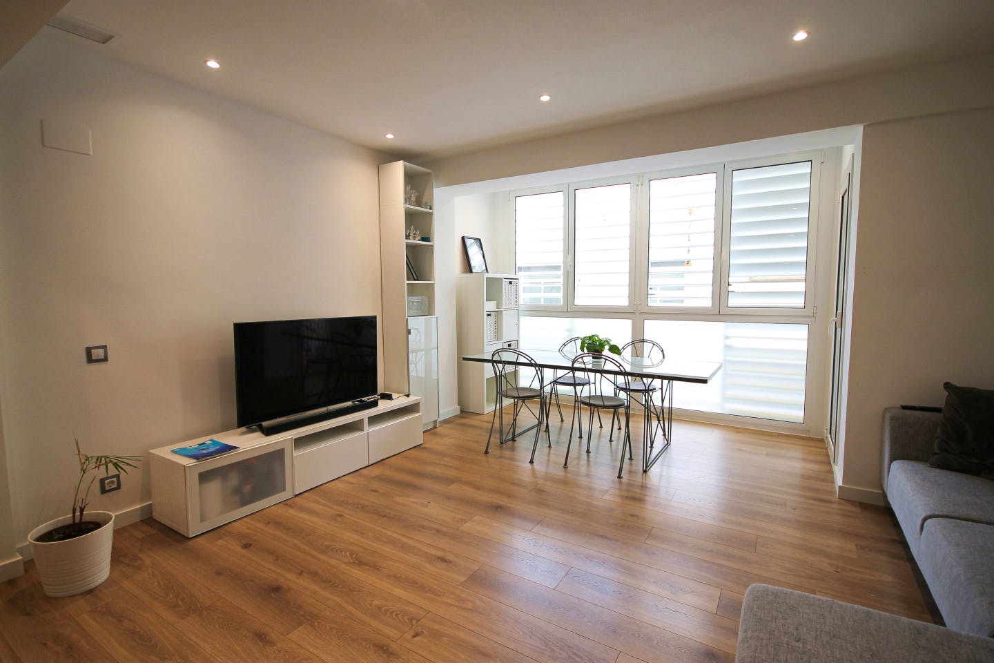 New apartment 5 minutes from Les Corts Metro Station (L3)