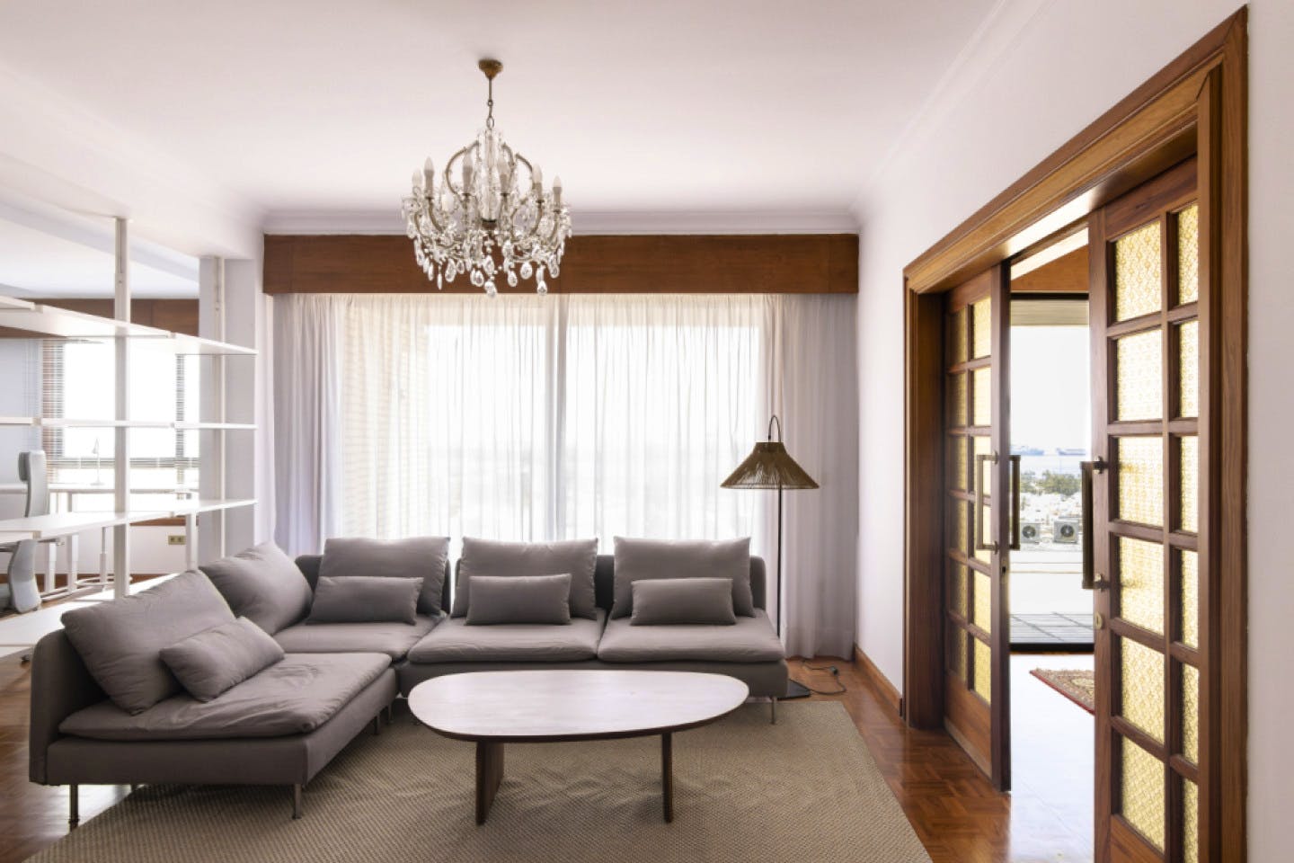 Vibrant house near Paseo de La Cornisa Bus Station