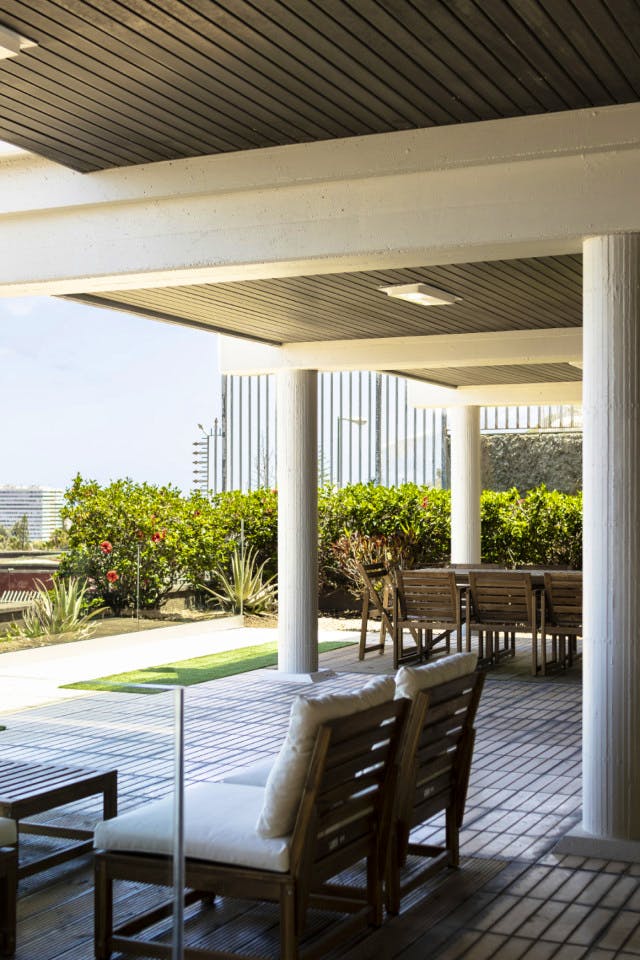 Vibrant house near Paseo de La Cornisa Bus Station