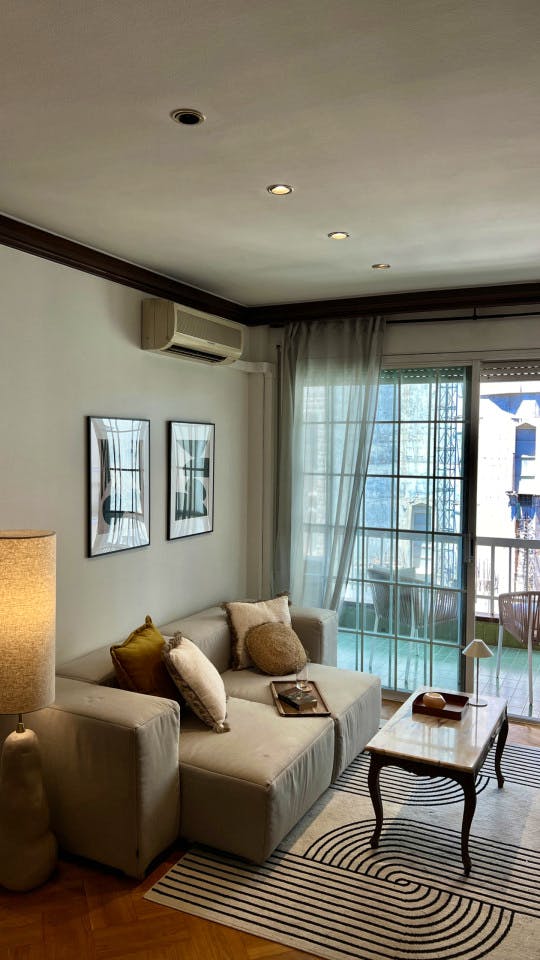 Stunning apartment near Plaça de la Sagrada Família