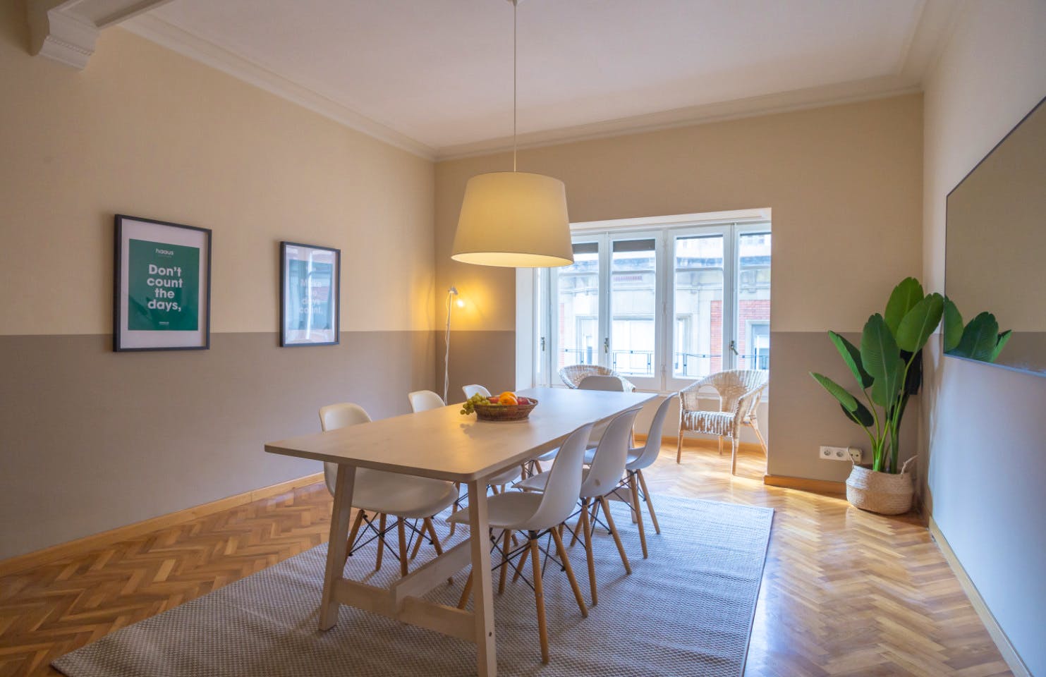 Elegant Coliving Space in Prime Sant Gervasi with Scenic Surroundings
