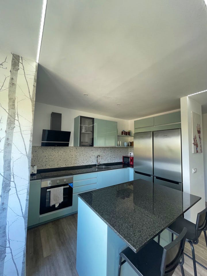 Vibrant Coliving Space for Nomads in Charming La Isleta, Las Palmas