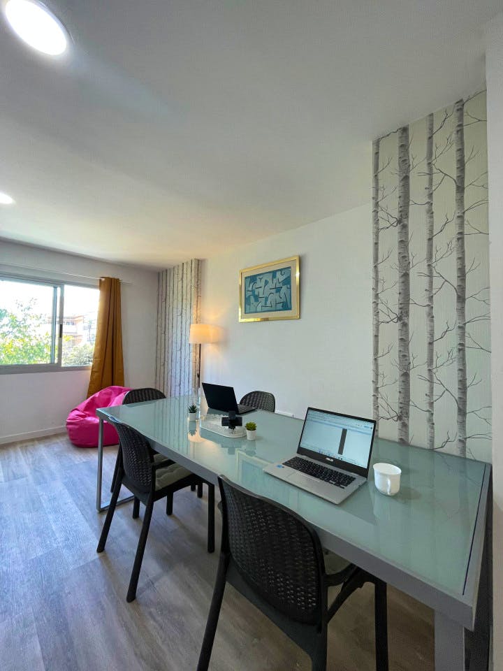 Vibrant Coliving Space for Digital Nomads in Authentic La Isleta