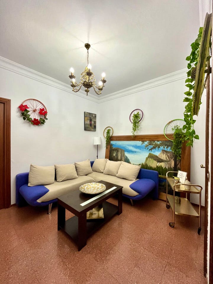 Spacious Coliving Oasis for Nomads in Lively Santa Catalina