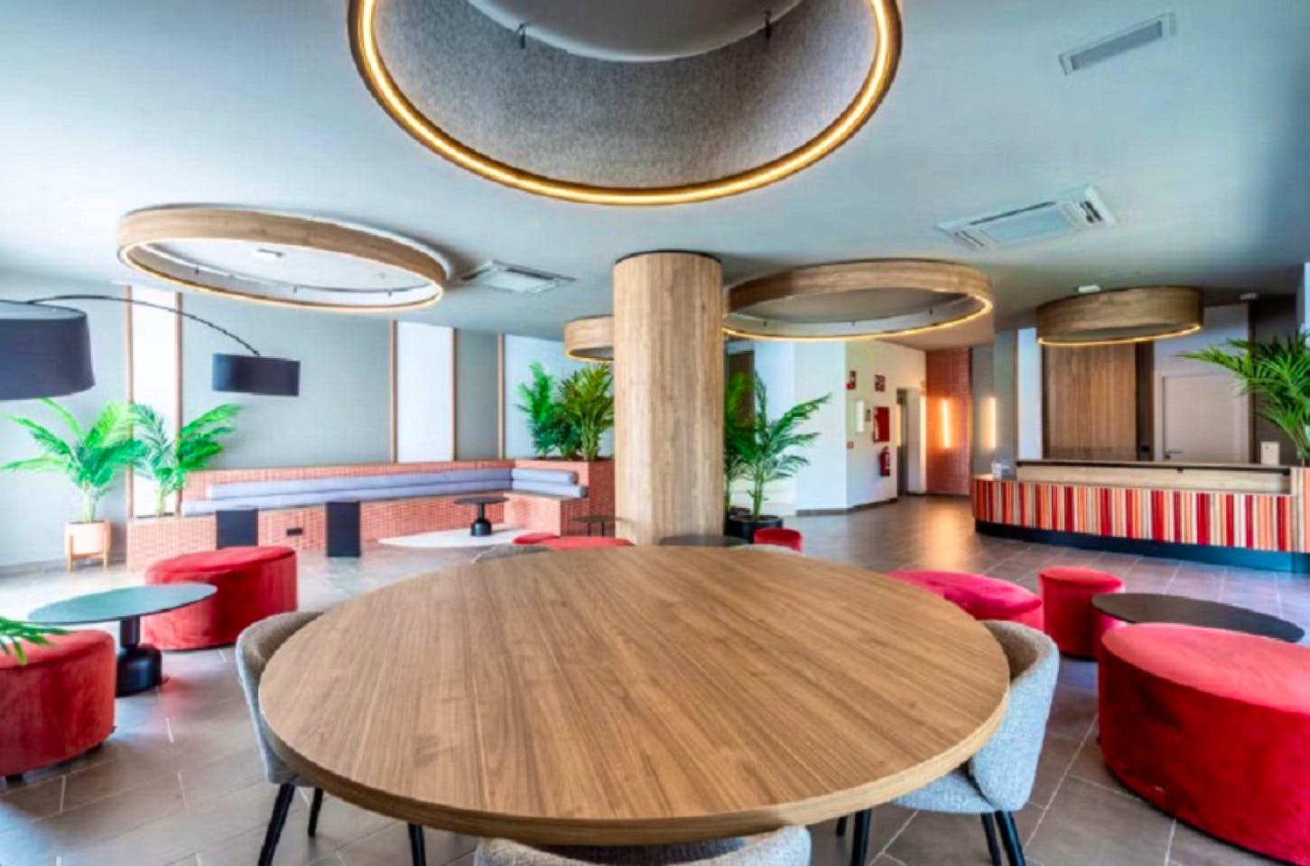 Modern Eco-Friendly Coliving in Vibrant Hacienda Cabello, Málaga