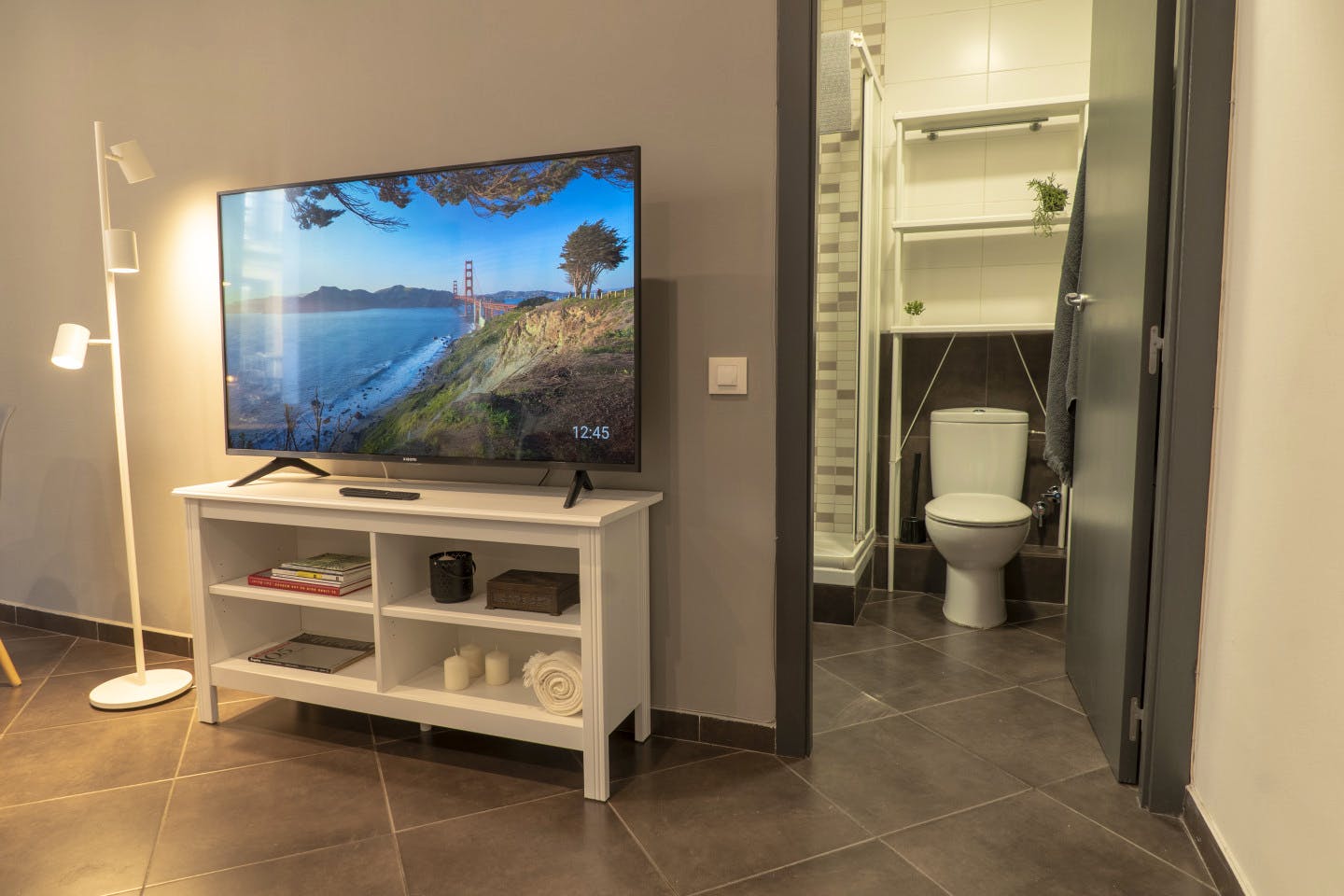 Stunning Designer Coliving in Ciutat Vella with Rooftop Views and Historic Charm