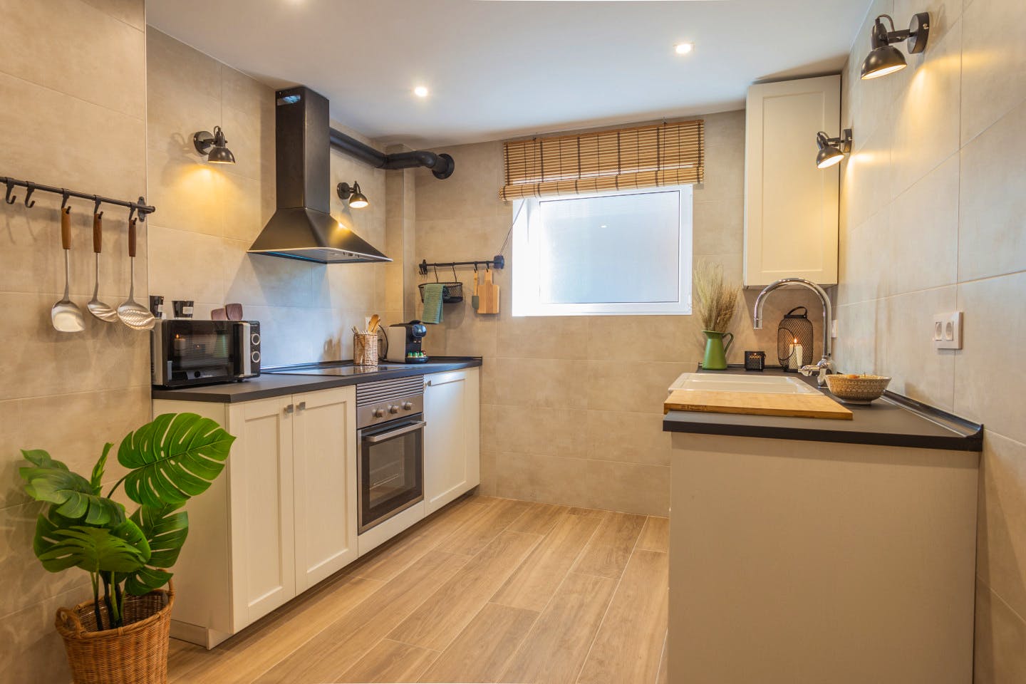 Stylish Coliving in Prime Sants-Montjuïc with Modern Amenities and Cultural Richness