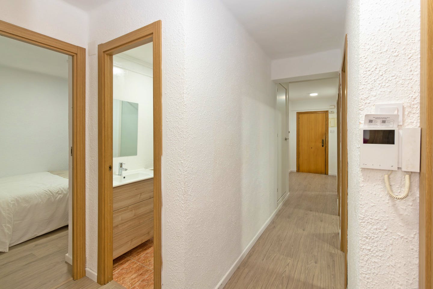 Vibrant Coliving Community in Coastal Poblados Marítimos, Valencia