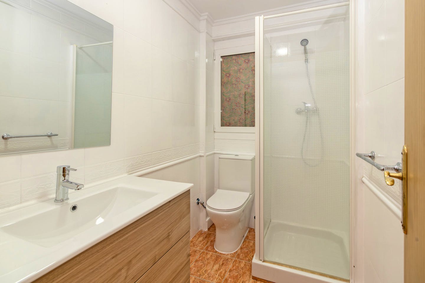 Vibrant Coliving Community in Coastal Poblados Marítimos, Valencia