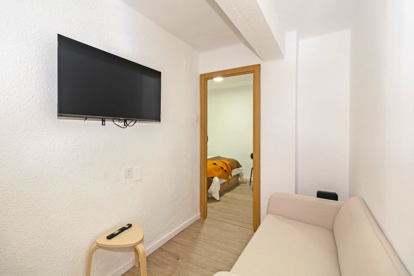 Vibrant Coliving Community in Coastal Poblados Marítimos, Valencia