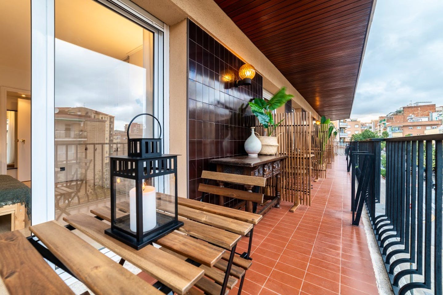 Stylish Wabi-Sabi Coliving Flat with Private Balconies in Authentic Sant Andreu