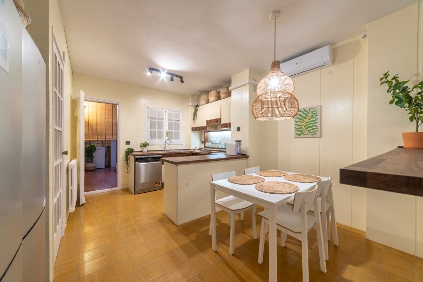 Stylish Wabi-Sabi Coliving Flat with Private Balconies in Authentic Sant Andreu
