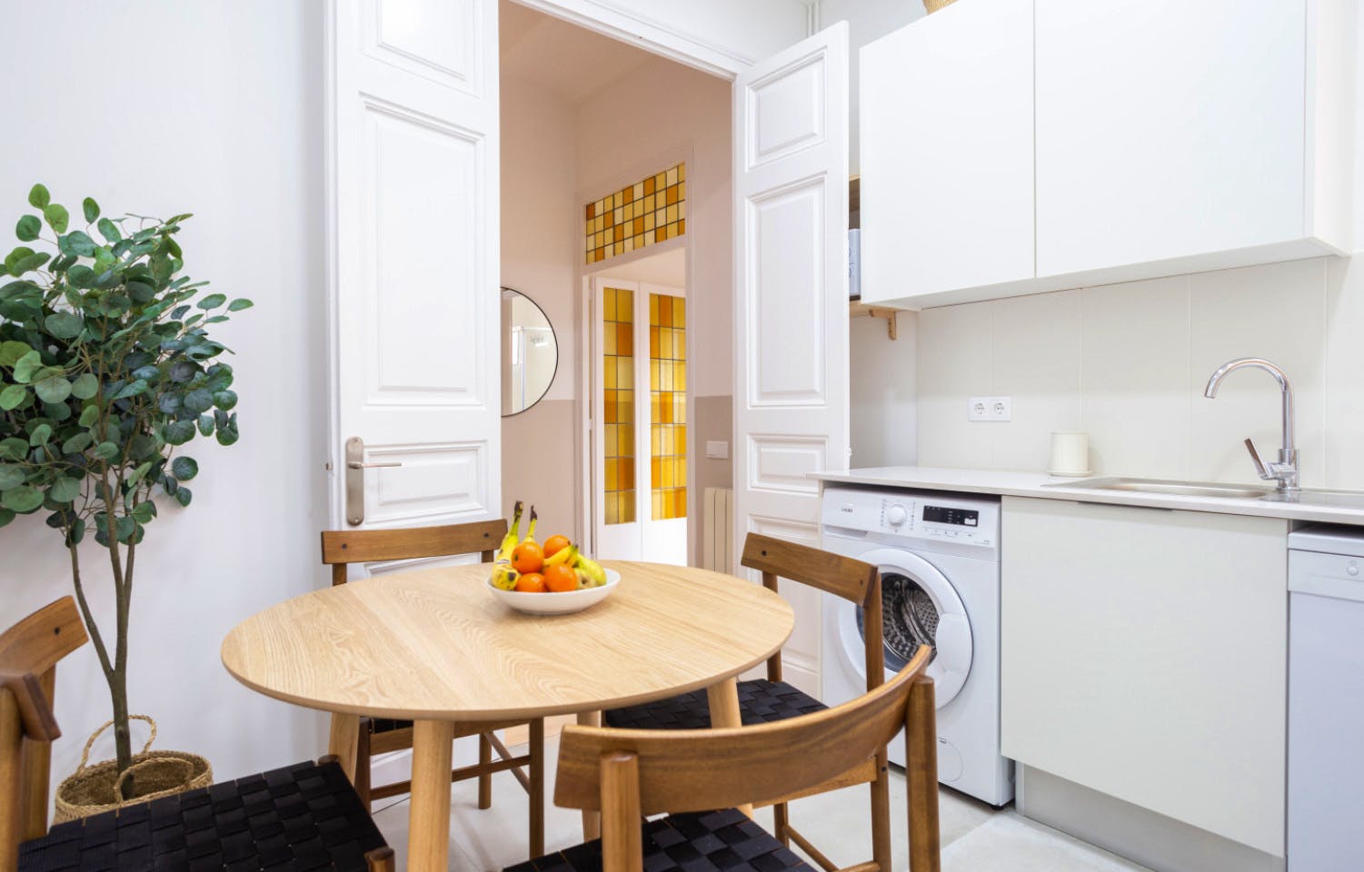 Modern Coliving Oasis with Vintage Charm in Authentic Sant Andreu