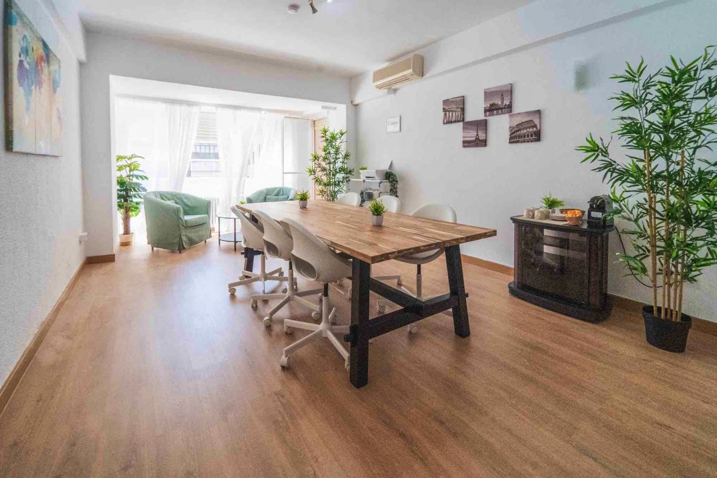 Spacious and Vibrant Coliving Apartment in Charming Tetuán, Madrid