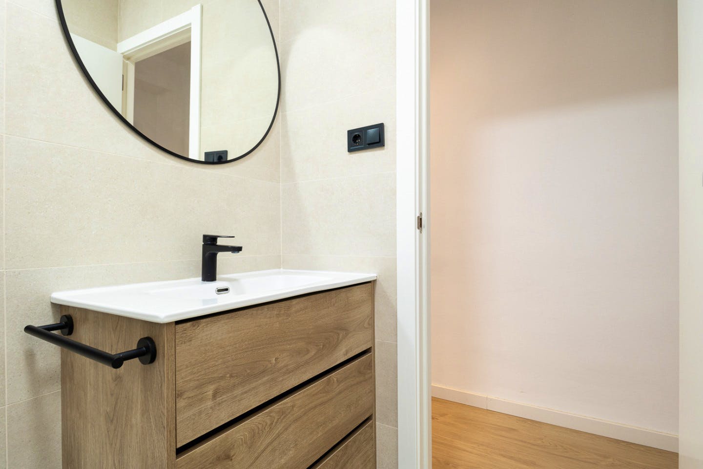 Vibrant Coliving Community in Tranquil Camins al Grau, Valencia