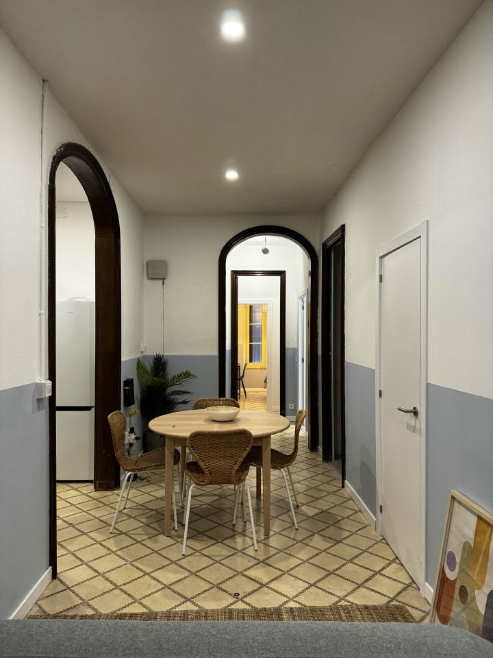 Modern apartment located in the charming and vibrant neighborhood of Gràcia
