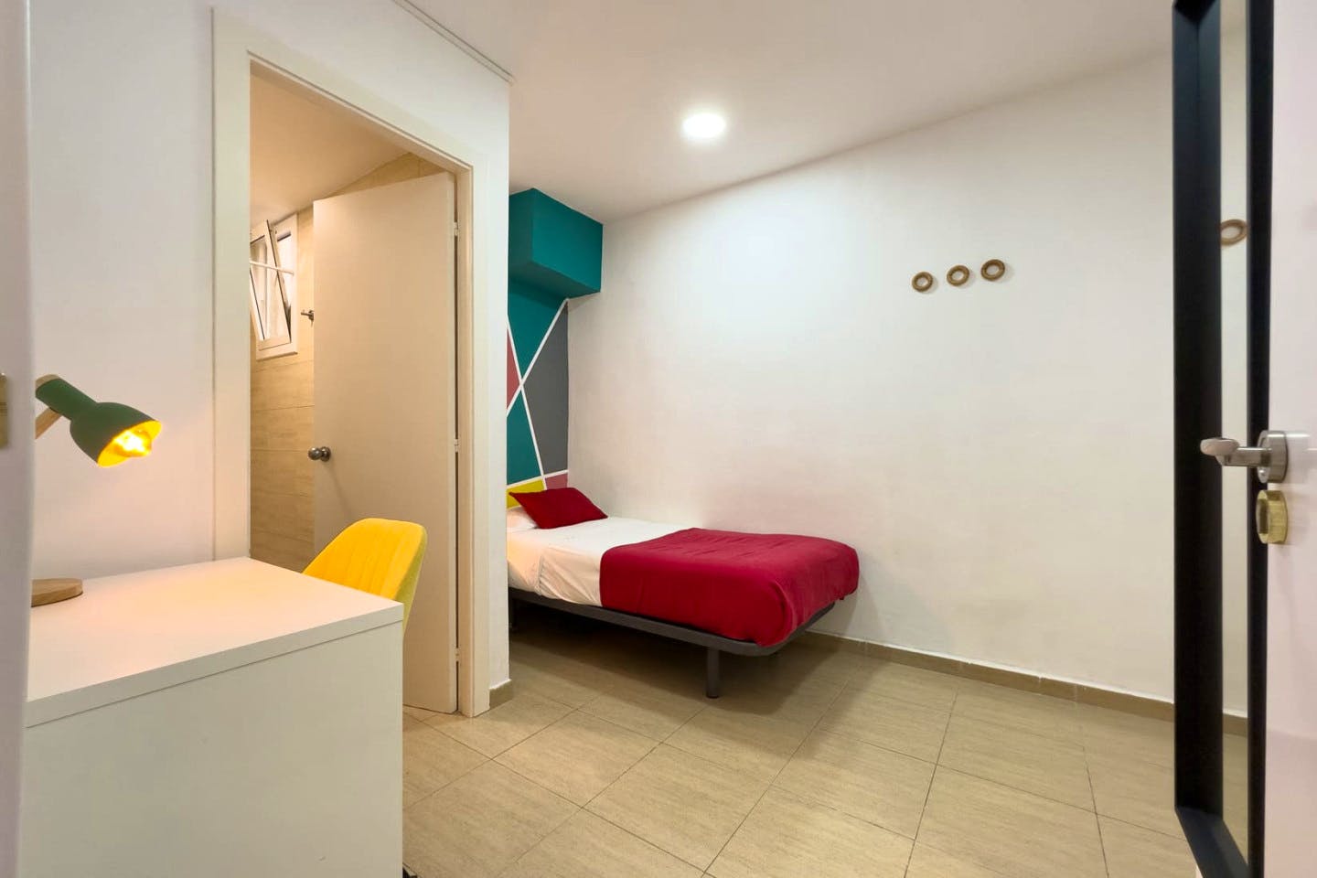 Vibrant apartment near Placeta del Pi