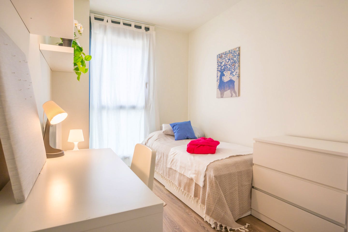 Vibrant apartment near the Gran Via Mall