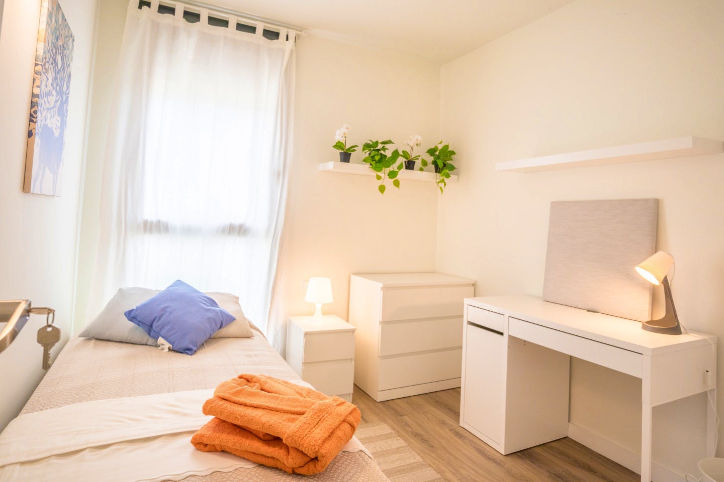 Vibrant apartment near the Gran Via Mall