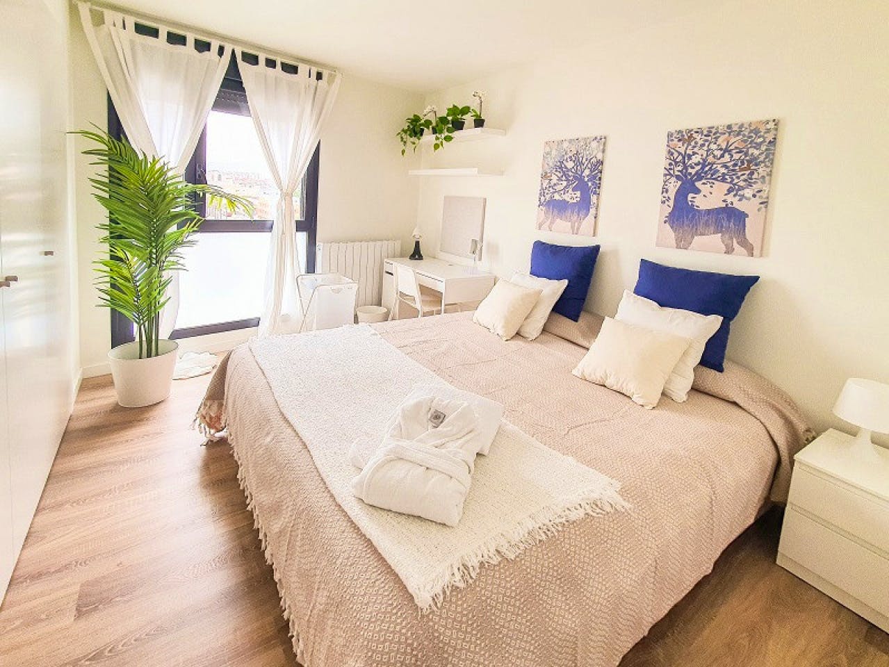 Vibrant apartment near the Gran Via Mall