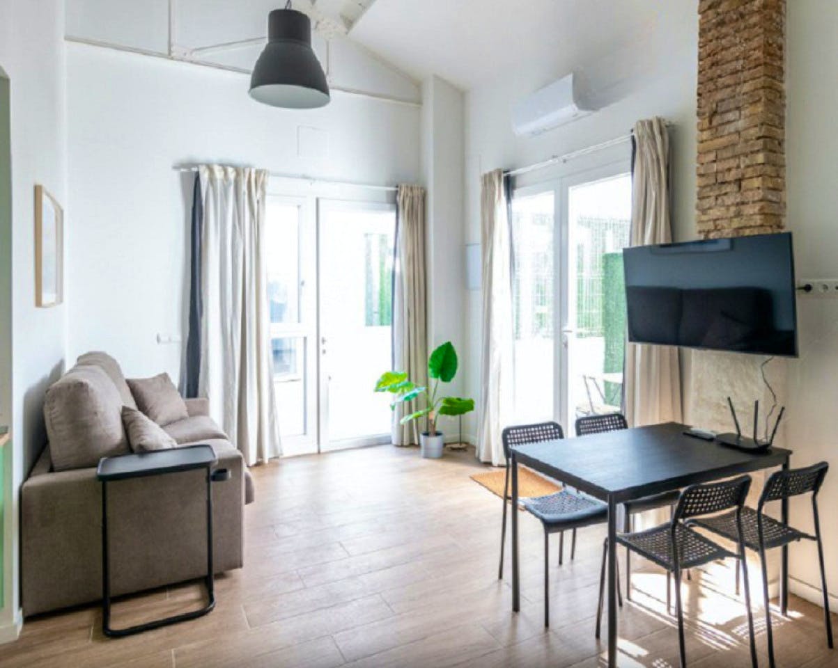 Renovated Stunning Complex w/ Workspaces + Terrace