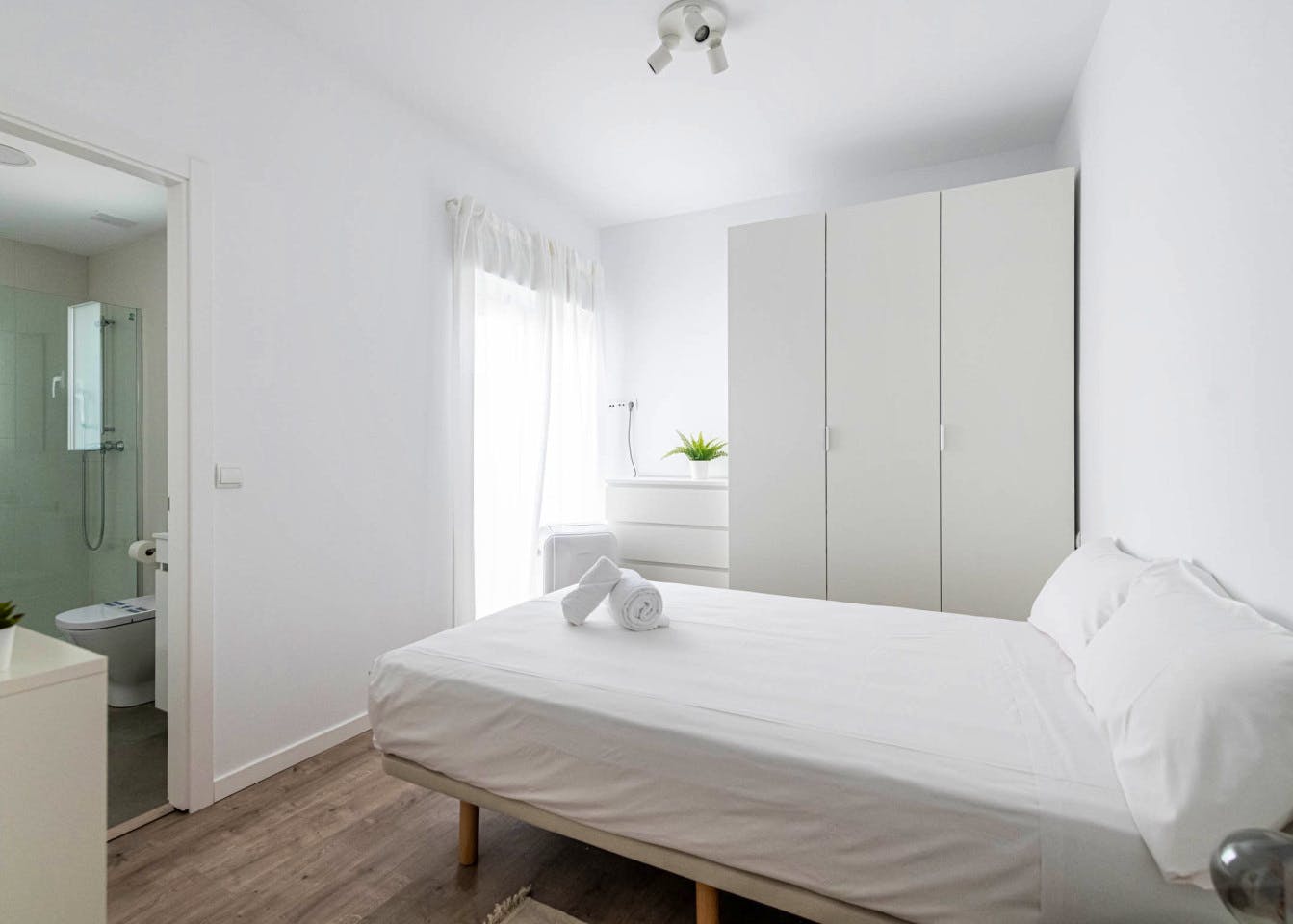 Gorgeous apartment near Central Market