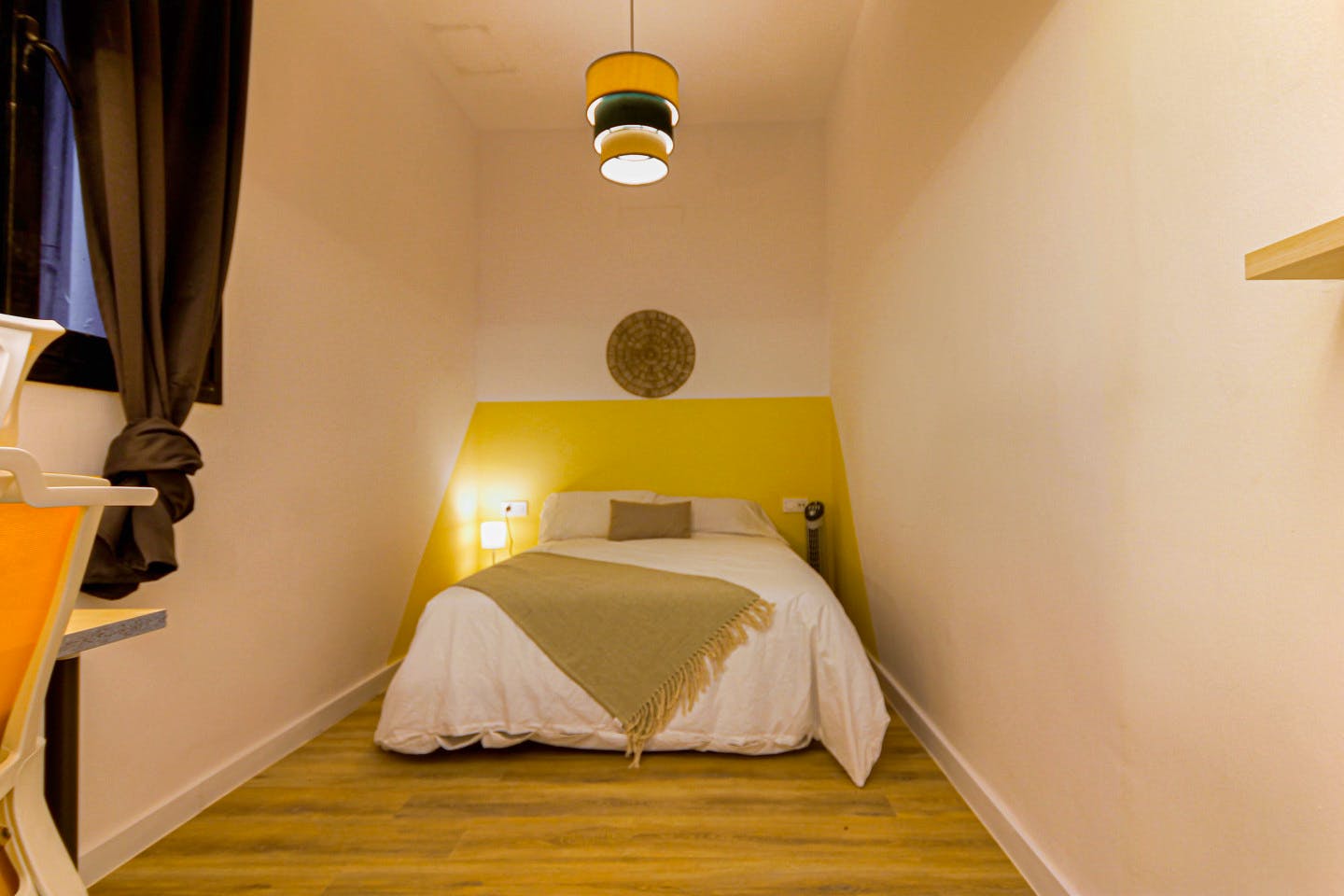 Stylish apartment 3 minutes from Drassanes Metro Station