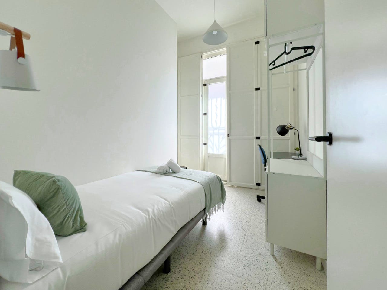 Charming apartment near the València Cabanyal Train Station