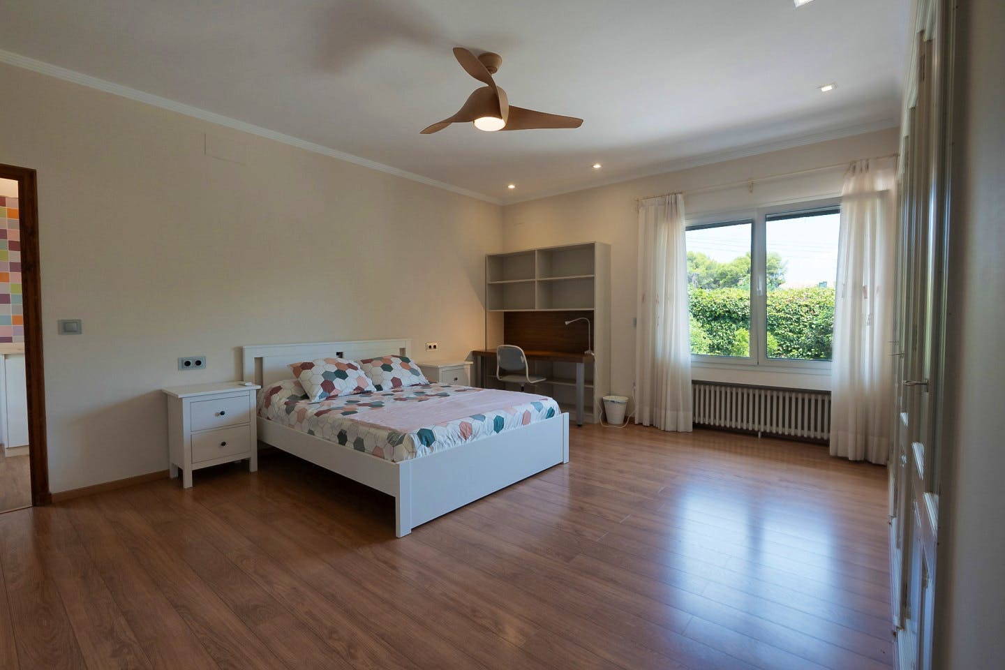 Gorgeous home near La Vallesa Subway Station