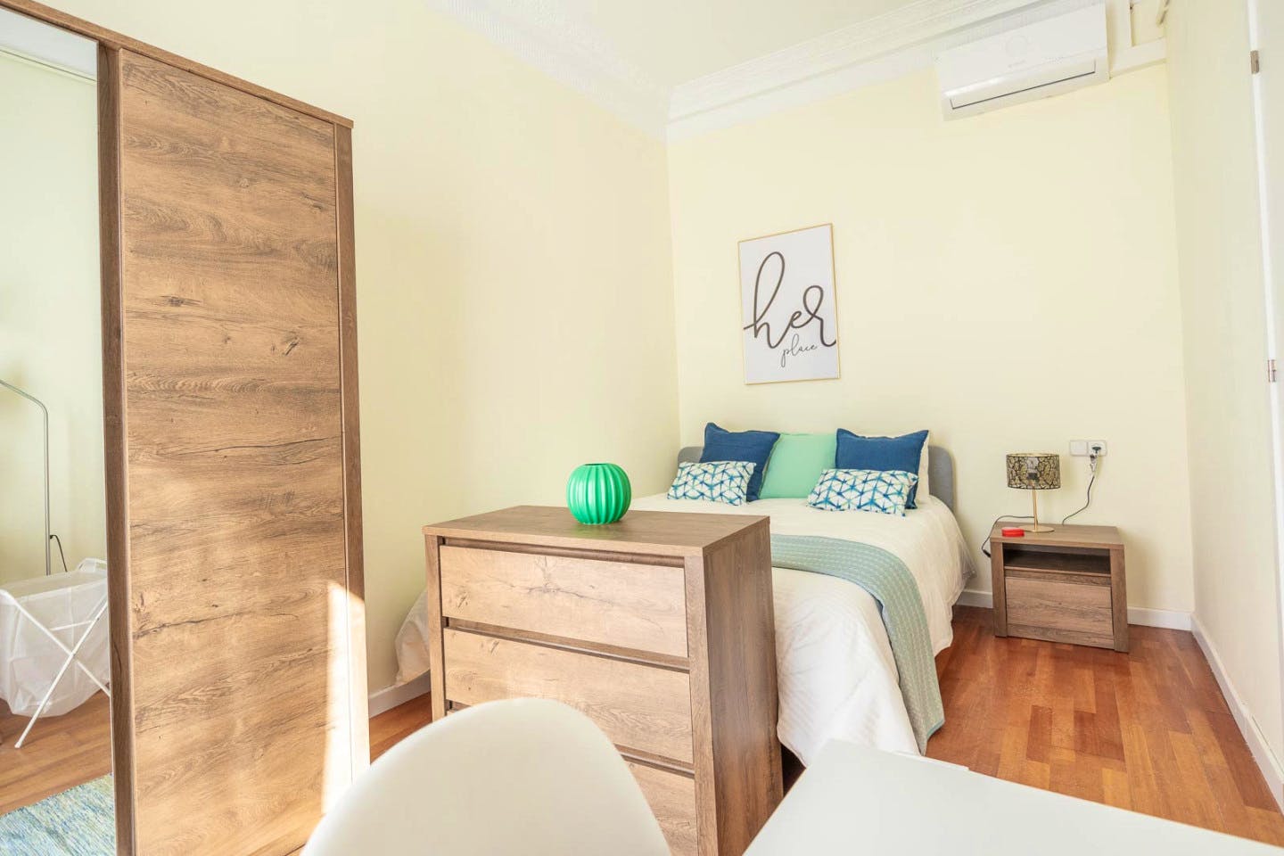 Luxury apartment near Mercat Galvany Market