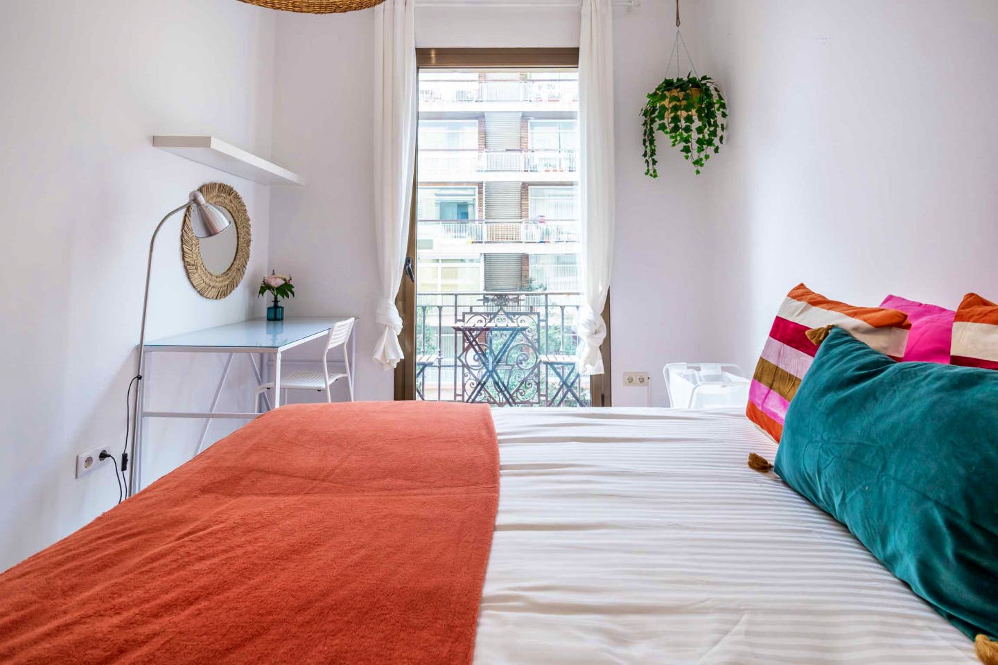 Stunning apartment near Mercat Galvany Market
