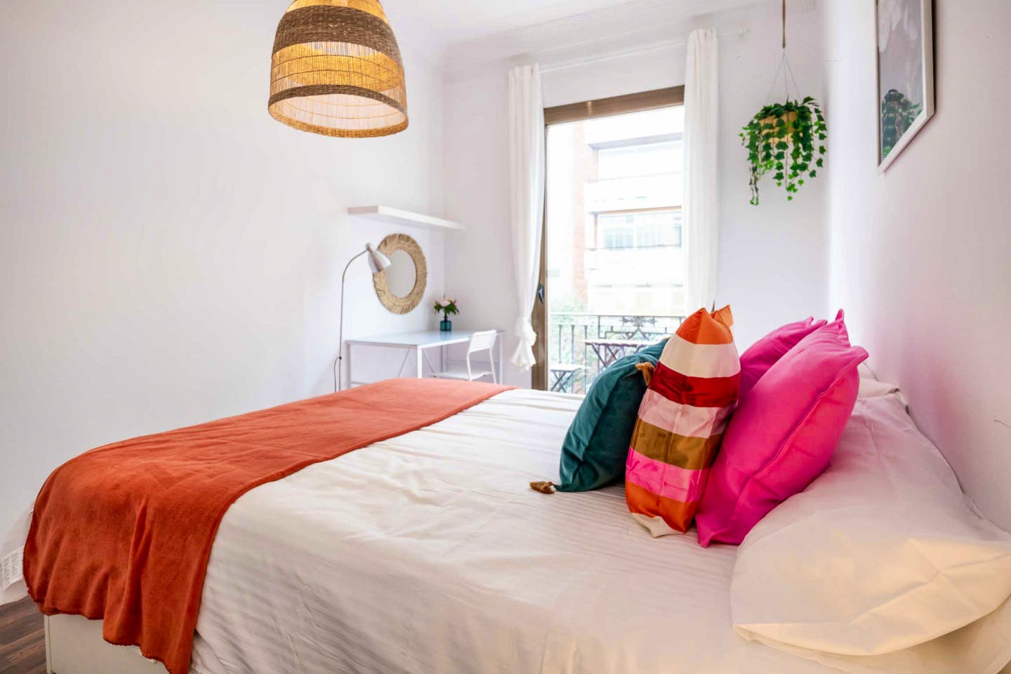 Stunning apartment near Mercat Galvany Market