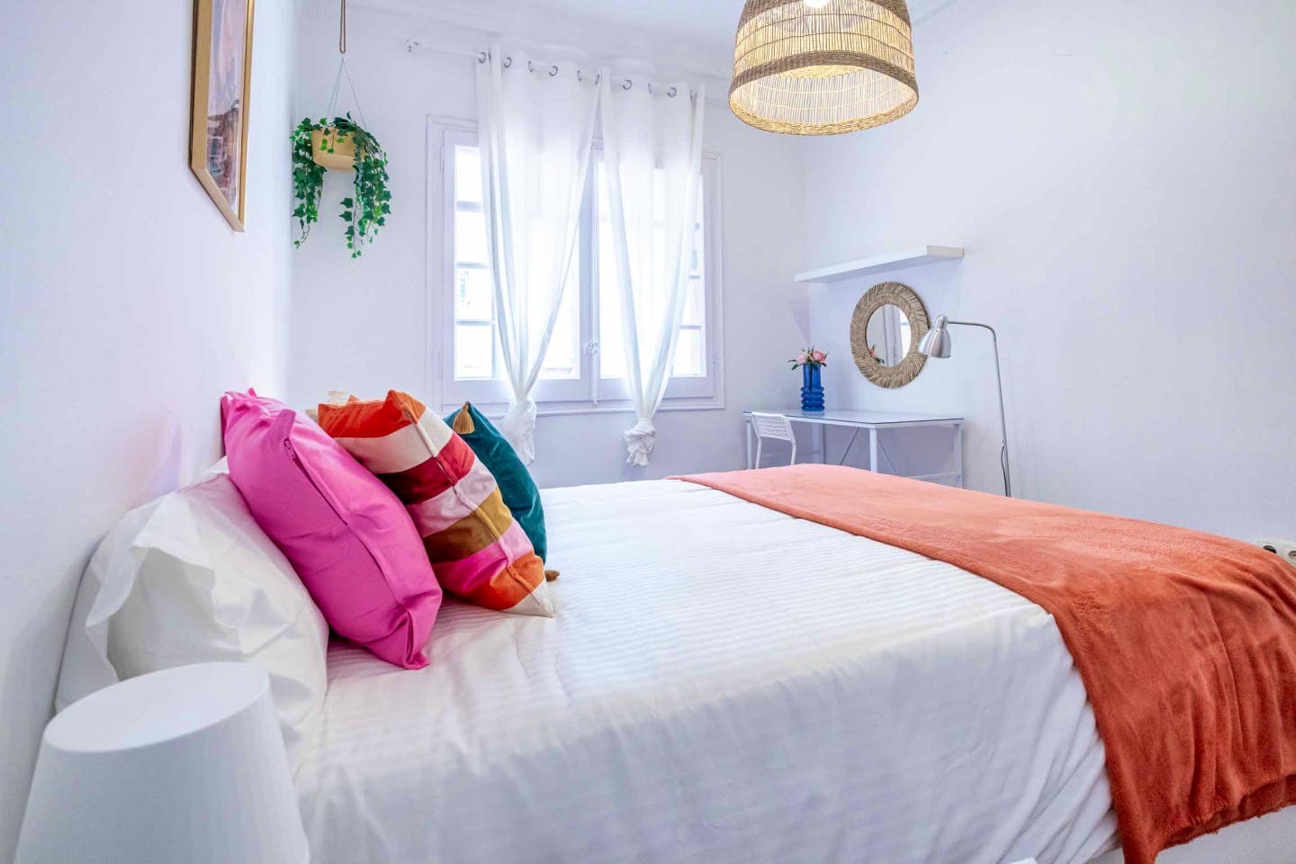 Stunning apartment near Mercat Galvany Market
