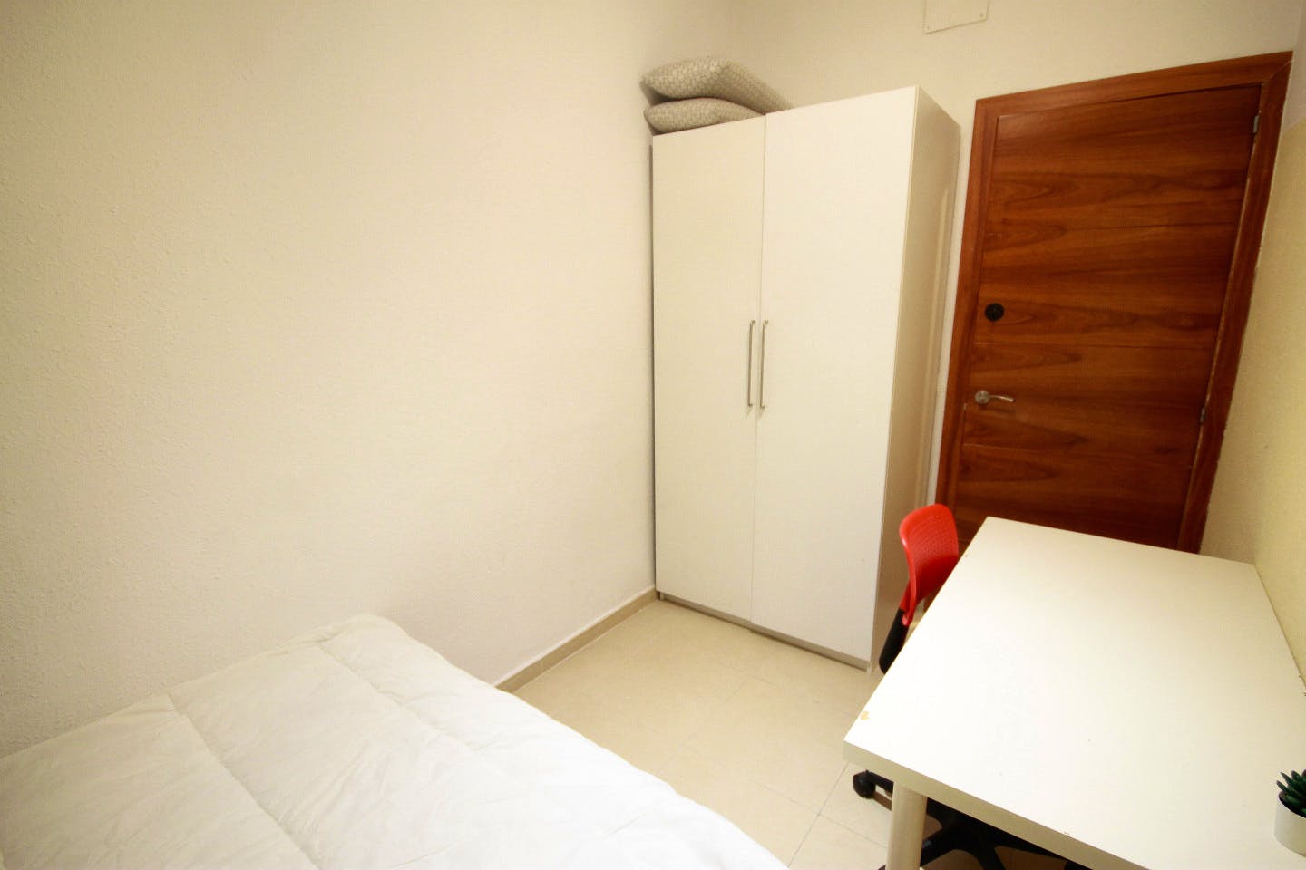 Cozy apartment near Polideportivo La Sagi