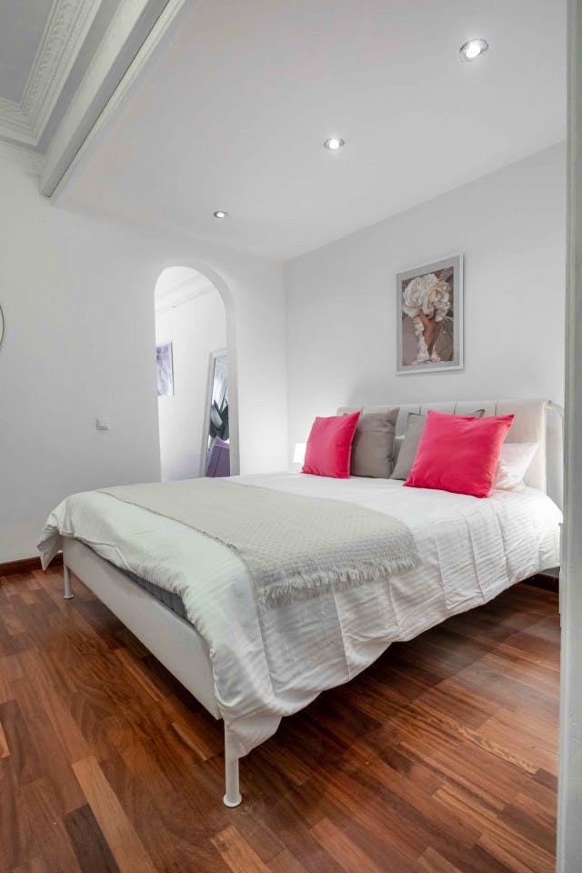 Stylish apartment near Mercat Galvany