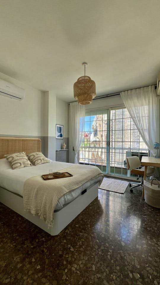 Stunning apartment near Plaça de la Sagrada Família