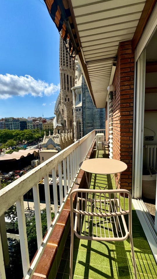 Stunning apartment near Plaça de la Sagrada Família
