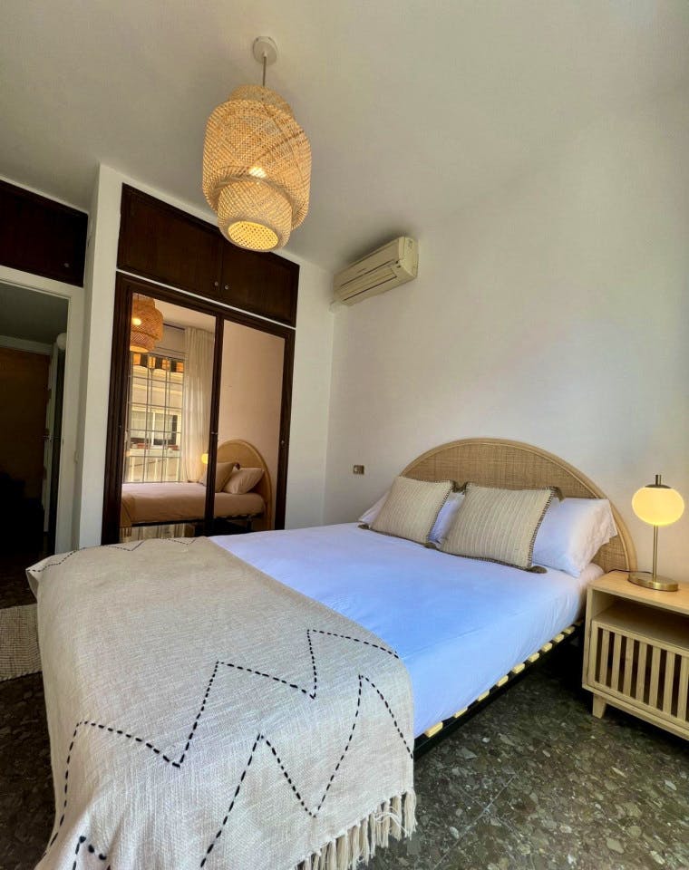 Stunning apartment near Plaça de la Sagrada Família